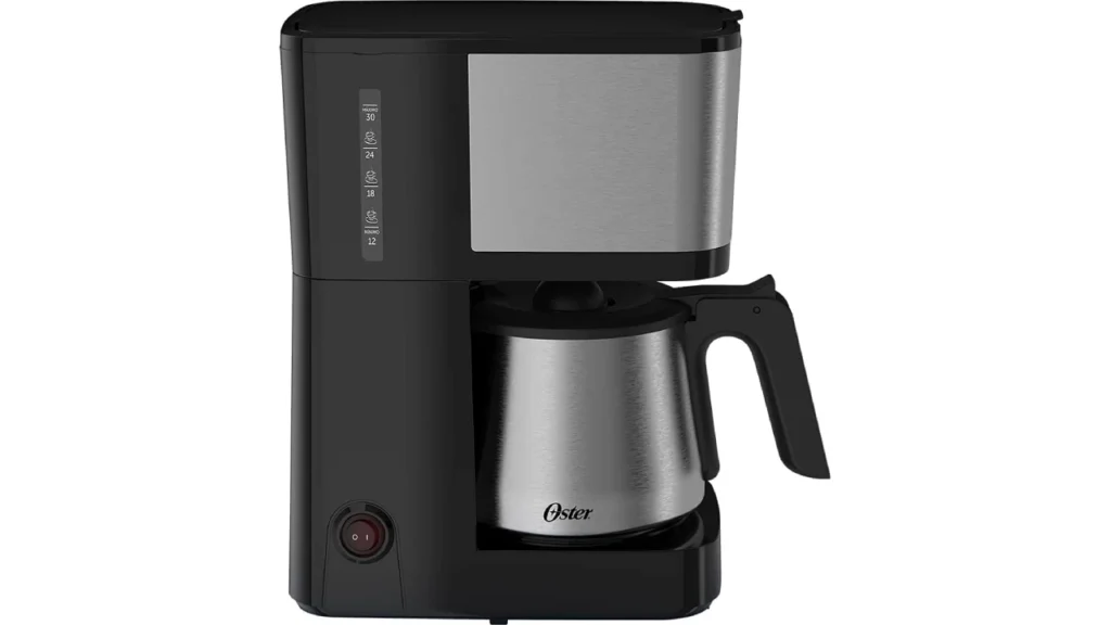 Cafeteira Oster com Jarra