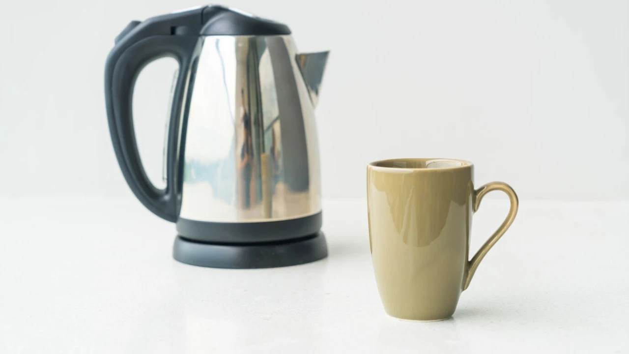 Chaleira elétrica Agratto é boa