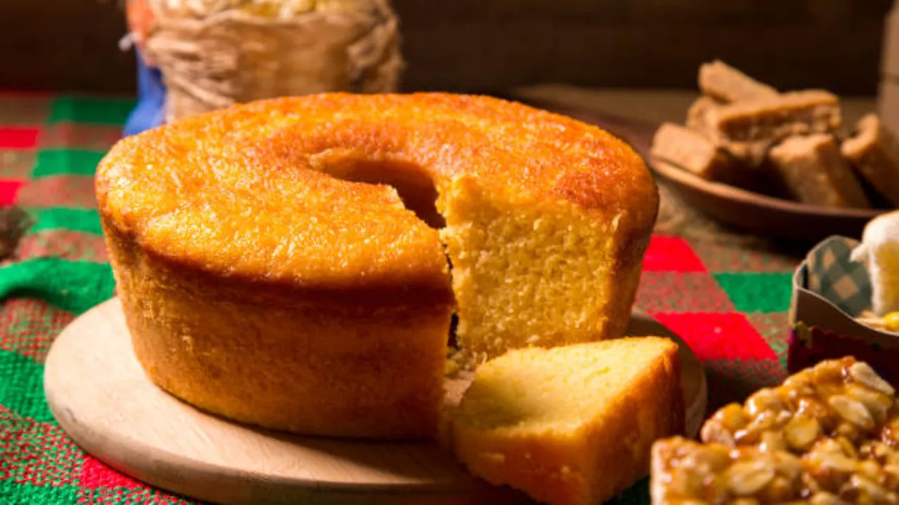 Bolo de fubá cremoso
