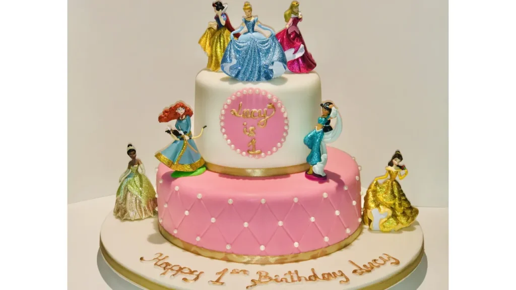 Decoração para bolos da Disney.