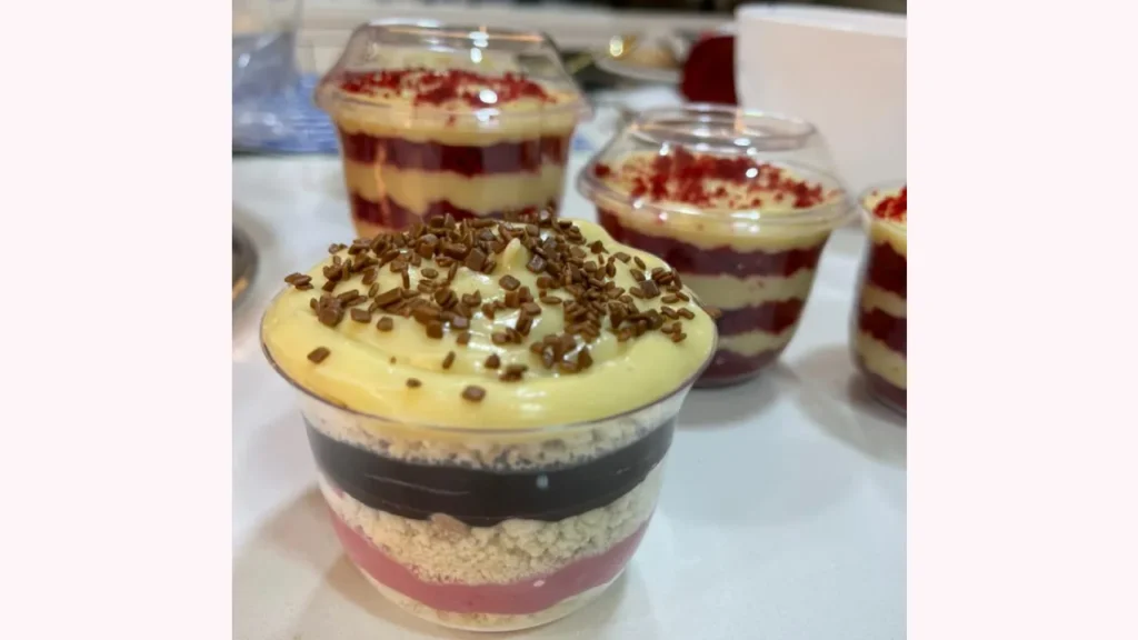 A padronização é uma das vantagens de fazer o curso bolos no pote da marrara