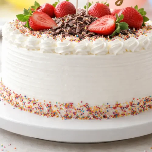 Bolo de aniversário simples e bonito