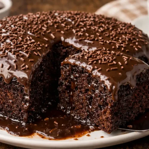 Bolo de chocolate molhadinho