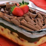 Pavê de chocolate e morango